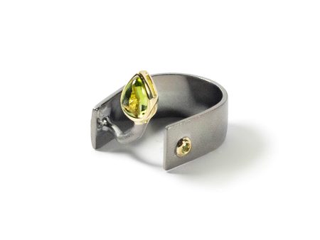 German Kabirski Ola Peridot Ring For Sale