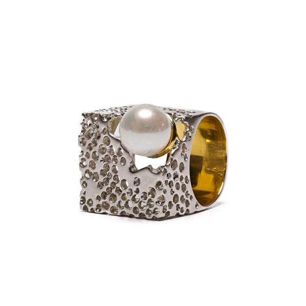 German Kabirski Devonia Pearl Ring Fashion